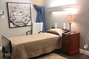 A residents room at Louisville East Post Acute