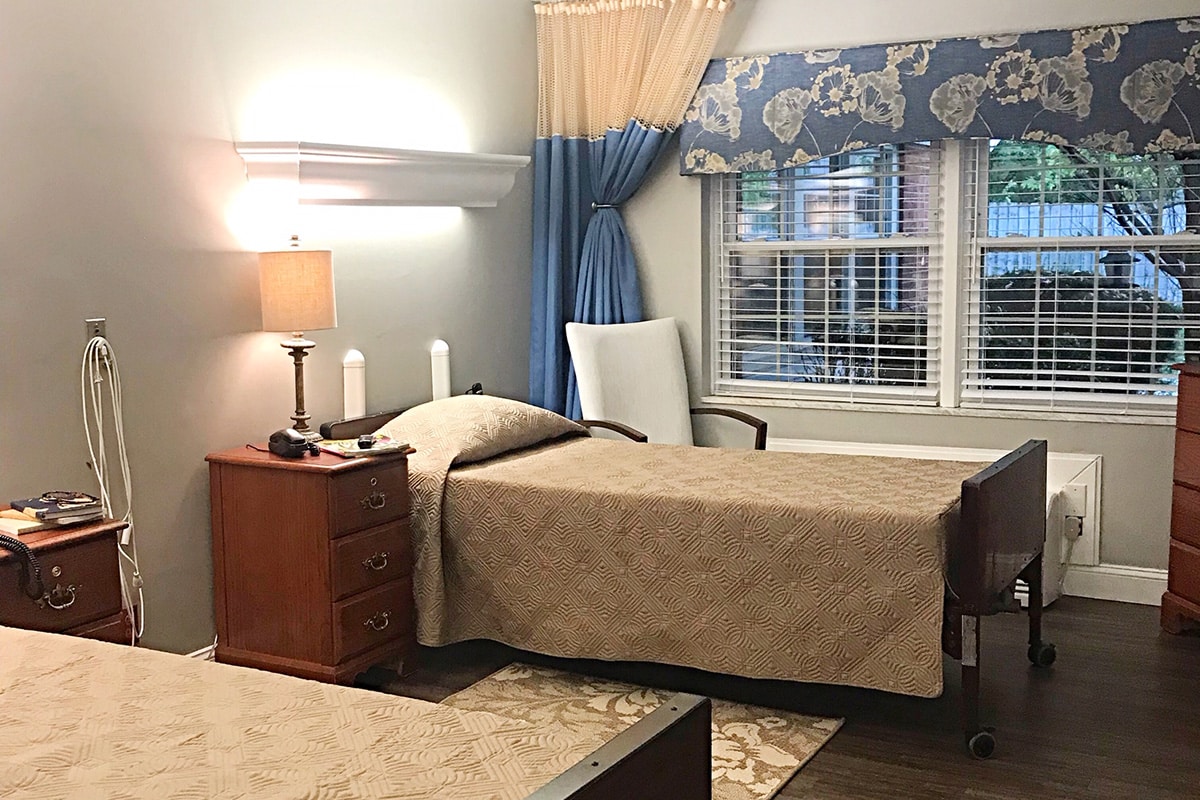 A semi-private residents room at Louisville East Post Acute